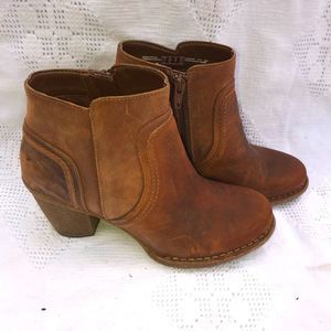 ‎COPY - CLARKS BOOTIES